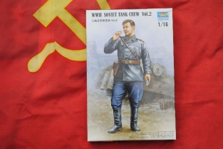 TR.00702  WWII SOVIET TANK CREW Volume 2